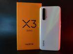 realme-x3-superzoom-bersama-kotak-penjualan.jpg