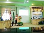 rektor-uin-h-akh-fauzi-aseri_20170411_105136.jpg