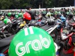ribuan-driver-grabbike-menggelar-aksi-unjuk-rasa_20170308_150938.jpg