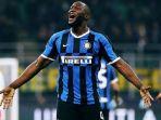 romelu-lukaku-merayakan-golnya-ke-gawang-genoa.jpg