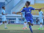 ronaldo-kwateh-merayakan-gol-untuk-persib-bandung-u-16.jpg