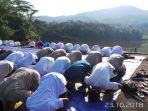 salat-istigosah-di-lokasi-embung-gunung-ulin-dilaksanakan-pdam-kotabaru_20181023_134303.jpg