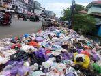 sampah-di-eks-TPS-kuripan-menumpuk.jpg