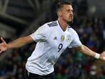 sandro-wagner-merayakan-gol-jerman-ke-gawang-irlandia-utara_20171222_084547.jpg