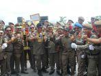 satpol-pp-balangan-bersama-gubernur-kalsel-h-sahbirin-noor.jpg