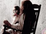 satu-adegan-dalam-film-the-conjuring-yang-memperlihatkan-boneka-setan-annabelle_20171204_163224.jpg