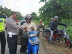 sejumlah-pengendara-diperiksa-oleh-pihak-kepolisian-satlantas-polre.jpg