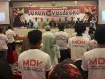sekitar-100-orang-relawan-mdk-deklarasikan-jokowi-moeldoko_20180730_193620.jpg
