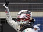selebrasi-lewis-hamilton-mercedes_20180624_235837.jpg