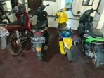 sepeda-motor-dari-pelaku-aksi-balap-liar-di-kabupaten-tabalong_20180528_213921.jpg