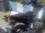 sepeda-motor-tak-bertuan-di-kertak-hanyar_20160928_155035.jpg