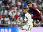 sergio-ramos-dan-stephan-el-shaarawy-berduel_20180920_064626.jpg
