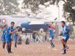 sesi-latihan-arema_20151028_225826.jpg