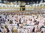 sholat-tarawih-di-masjid-al-haram-kota-makkah-arab-saudi_20180516_175756.jpg