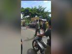 sigra-menabrak-truk-parkir-di-Jalan-A-Yani-desa-Angkinang.jpg