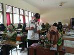 siswa-psbr-membuat-ratusan-masker-dalam-satu-hari.jpg