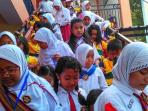 siswa-sd-pulang-sekolah_20160809_102931.jpg