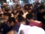 skrinsut-video-saat-terjadi-amuk-massa-yang-menewaskan-taufik-hidayat.jpg