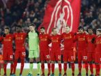 skuad-liverpool-mengenang-korban-pesawat-chapecoense_20161224_071202.jpg