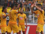 sriwijaya-fc-vs-persegres_20171105_182120.jpg