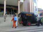sterilisasi-covid-19-gedung-dprd-banjarbaru.jpg