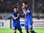 striker-tim-nasional-thailand-teerasil-dangda-kanan_20161209_105320.jpg