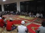 suasana-berbuka-puasa-bersama-seluruh-jajaran-tim-pelatih_20180610_151941.jpg