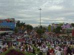 suasana-jemaah-haul-guru-sekumpul-di-simpang-empat-banjarbaru.jpg