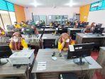 suasana-ujian-sekolah-di-smkn-3-banjarmasin-kalsel-kamis-1003202210032022.jpg