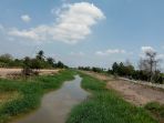sungai-yang-membelah-desa-pejambuan_20181108_073114.jpg