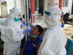 swab-di-puskesmas-pekauman-kota-banjarmasin-provinsi-kalsel-selasa-1182020.jpg
