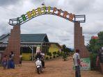 taman-buah-lintang-batang-horti-farm-yang-berada-di-jalan-trans-kalimantan-arah-kas.jpg