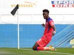 tammy-abraham-newcastle-united-vs-chelsea-liga-inggris-premier-league.jpg