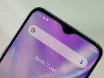 tampilan-notch-dengan-model-waterdrop-pada-realme-xt.jpg