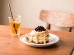 tapioca-pancake-yang-terdiri-dari-pancake-beraroma-teh.jpg