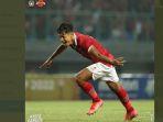 tendangan-keras-nico-berhasil-menggandakan-keunggulan-timnas-indonesia.jpg