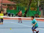 tenis-persami-kelompok-umur-8-tahun-lapangan-tenis-dharma-praja-banjarmasin-kalsel.jpg