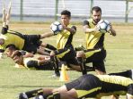 thiago-cunha-ikut-latihan-perdana-bersama-barito-putera_20170317_201834.jpg