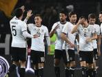 timnas-jerman-merayakan-kemenangan-atas-irlandia-utara_20161012_073914.jpg