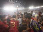 timnas-u-16-indonesia-bersama-pelatih-bima-sakti-merayakan-keberhasilan-lolos.jpg