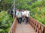 titian-ulin-keliling-sepanjang-630-meter-di-taman-wisata-alam-pulau-bakut.jpg