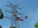 tower-transmisi-sutt-yang-sebagian-besar-berada-di-daerah-hutan-rawa-serta-pegunungan.jpg