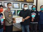 tribunnews-bersama-cardinal-menyerahkan-bantuan-masker-pada-polresta-solo.jpg