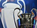 trofi-liga-champions-alias-si-kuping-besar-dipamerkan-jelang-drawing-babak-16-besar.jpg