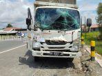 truk-yang-alami-tabrakan-beruntun-di-jalan-a-yani-km-25-kota-banjarbaru-kamis-03032022.jpg