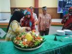 tumpengan-kelulusan-siswa-sdit-furqon-palangkaraya_20150613_143758.jpg
