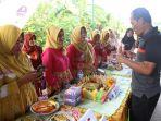 upati-tanah-laut-tala-h-sukamta-mengapresiasi-pergelaran-lomba-membuat-kue.jpg