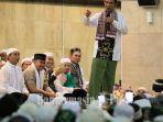 ustadz-abdul-somad-menyampaikan-tausyiahnya-pada-senin-03122018.jpg