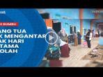 video-Hari-Pertama-Sekolah-Para-Orang-Tua-Asik-Mengantarkan-Anaknya.jpg