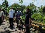 wabup-hss-syamsuri-arsyad-tinjau-jembatan-rusak.jpg